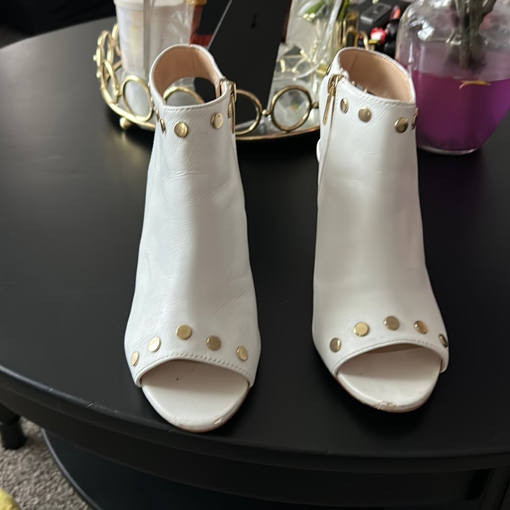 Vince Camuto peep toe ankle booties. 2.5 inch cone heal